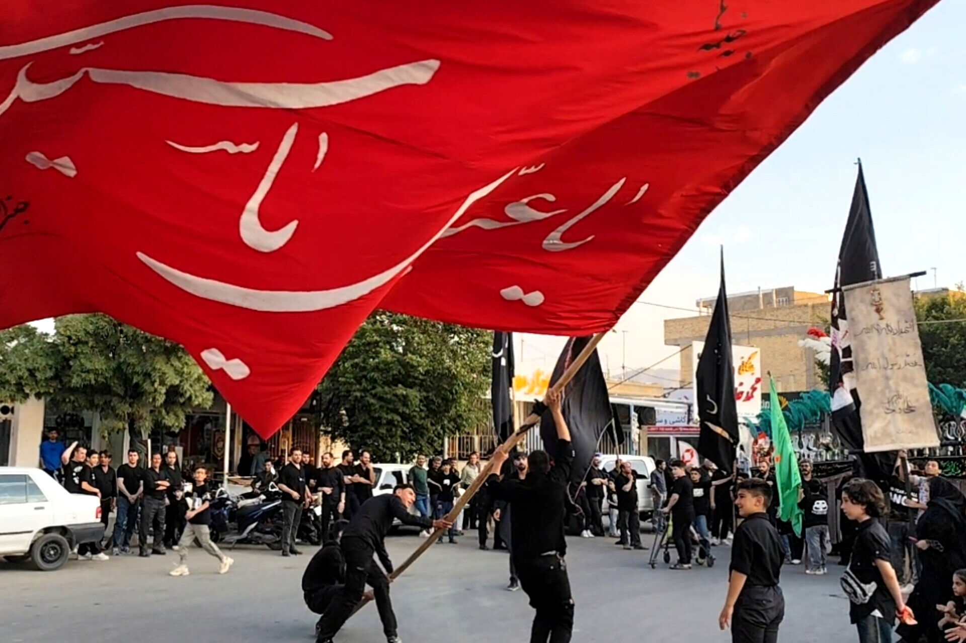 سوگ و ارادت عزاداران حسینی در شهر صغاد