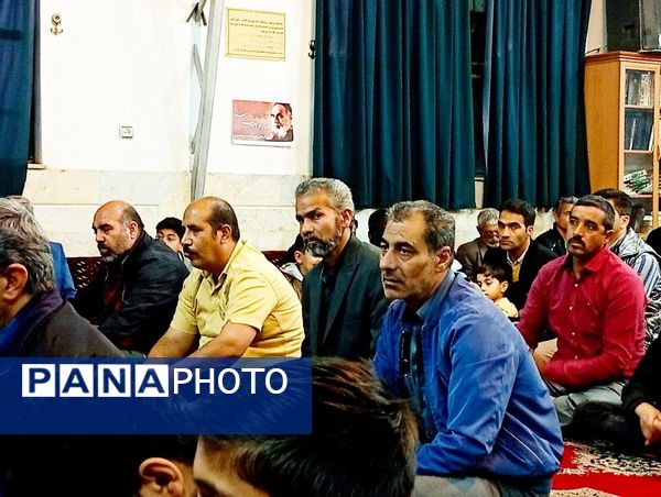 مراسم افطاری ویژه بسیجیان و خانواده بسیجیان گردان امام حسین(ع) کاشمر