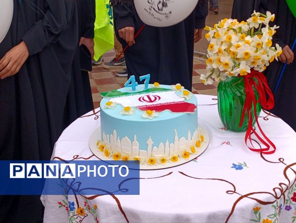 حضور چشمگیر مردم بجنورد در راهپیمایی ۲۲ بهمن