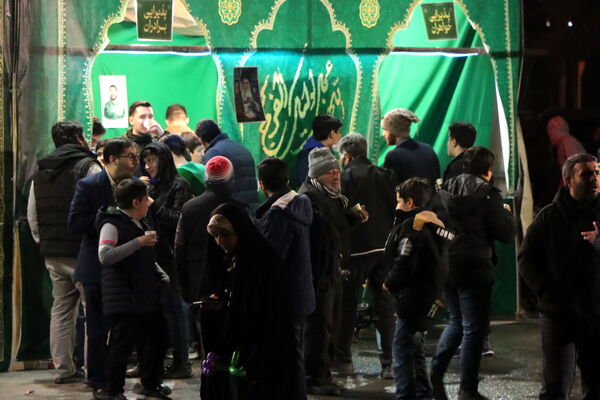 پذیرایی نوجوانان سید مرکز سلاله از منتظران ظهور در ایام فرخنده نیمه شعبان