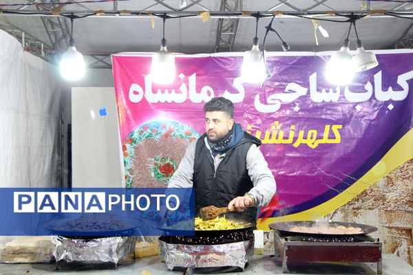 نمایشگاه شب یلدا در باغ دولت‌آباد یزد
