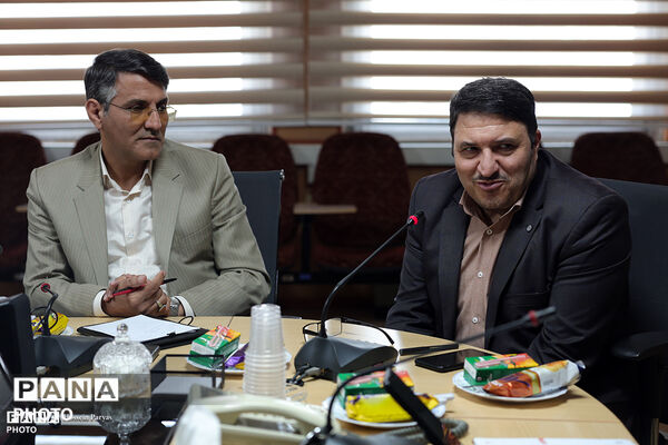 جلسه هماهنگی و هم افزایی بین دبیرخانه کمیسیون تخصصی توسعه آموزش عمومی قرآن کشور و معاونت آموزش متوسطه