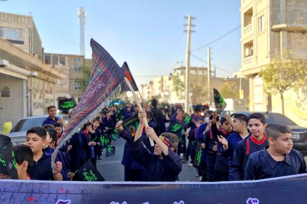 آیین عزاداری نو گلان فاطمی؛ از مسیر مدرسه میثاق تا مسجد امام حسن مجتبی (ع) فشافویه