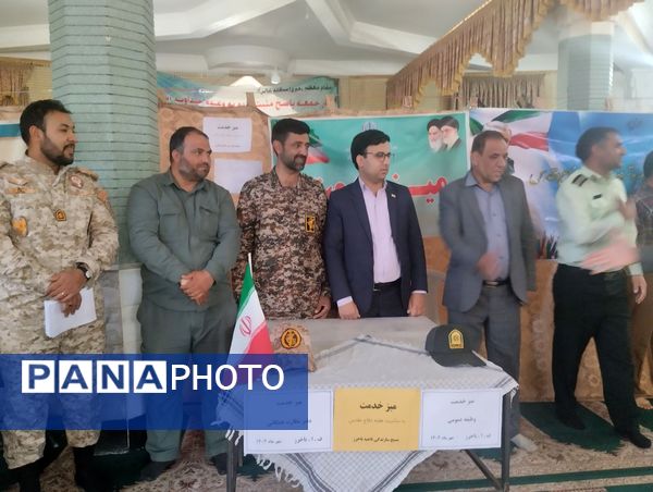 میز خدمت آموزش و پرورش باخرز در نماز جمعه