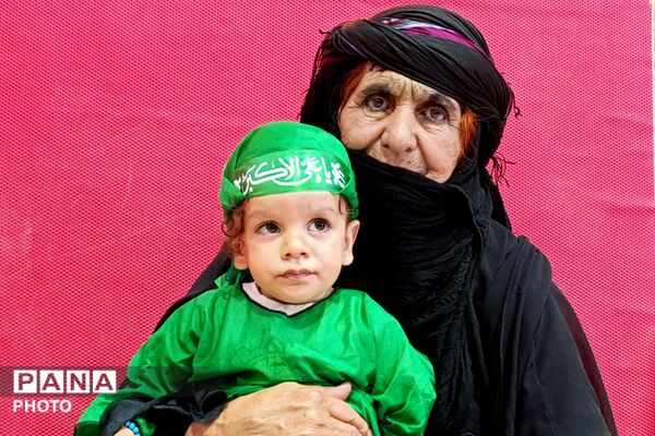 نوای «لبیک یا حسین» از گهواره‌ها؛ اجتماع شیرخوارگان حسینی در اسلام‌آباد غرب