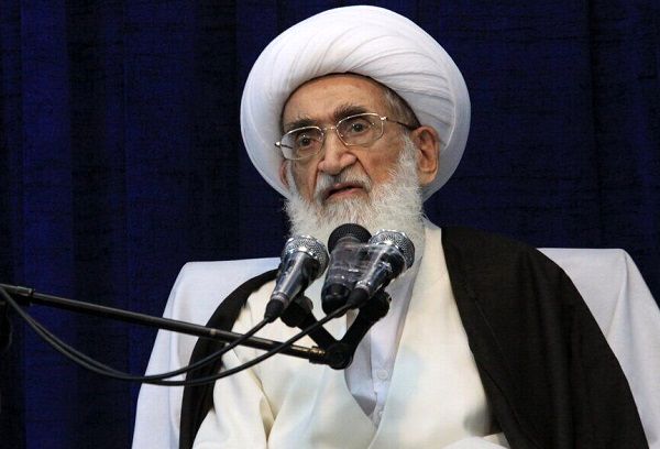 آیت‌الله نوری همدانی: هرگونه تعرض به رهبر معظم انقلاب حکم محارب را دارد