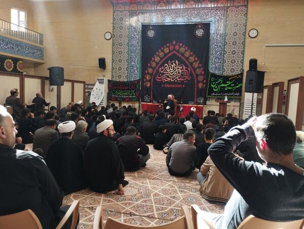 عزاداری هیات‌های دانش‌آموزی در کاظمیه