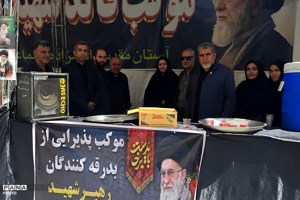 تجدید میثاق در جوار امامزاده اسماعیل(ع)؛ میزبانیِ مؤسسان مدارس غیردولتی فیروزکوه از زائران رهبر شهید