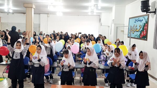 جشن شکوفه‌های دبستان دخترانه سما شیروان 