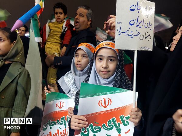 هم‌قدم با کودکان پایِ کارِ ایران