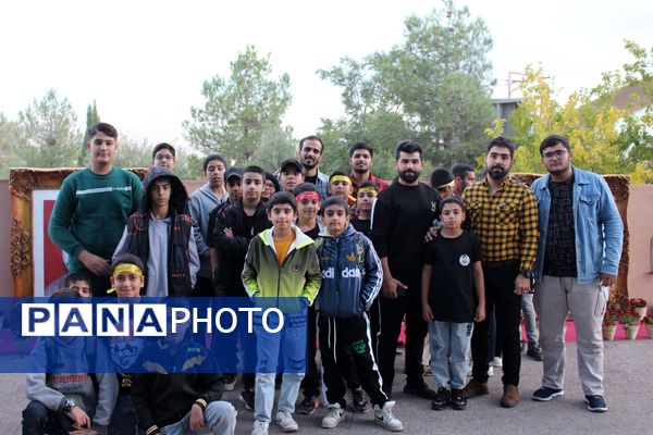 بازدید دانش‌آموزان بسیجی از نمایشگاه بزرگ قله افتخار 