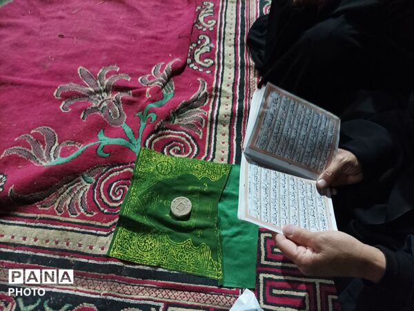 قرائت قرآن کریم در حسینیه شهدای شهر بار