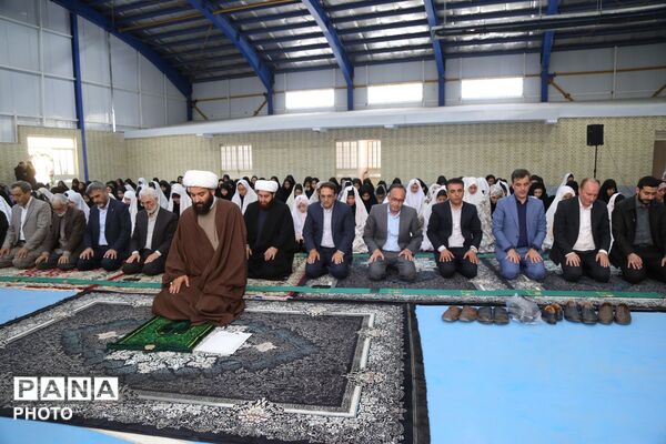 آیین استانی نواختن زنگ نماز در دبیرستان دخترانه آسیه ناحیه یک اردبیل