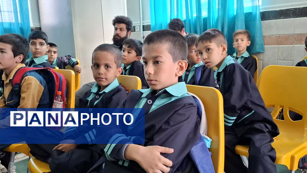 آیین افتتاح طرح توسعه سه کلاسه دبستان شهید مفتح روستای صرم