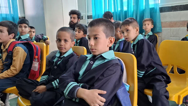 آیین افتتاح طرح توسعه سه کلاسه دبستان شهید مفتح روستای صرم