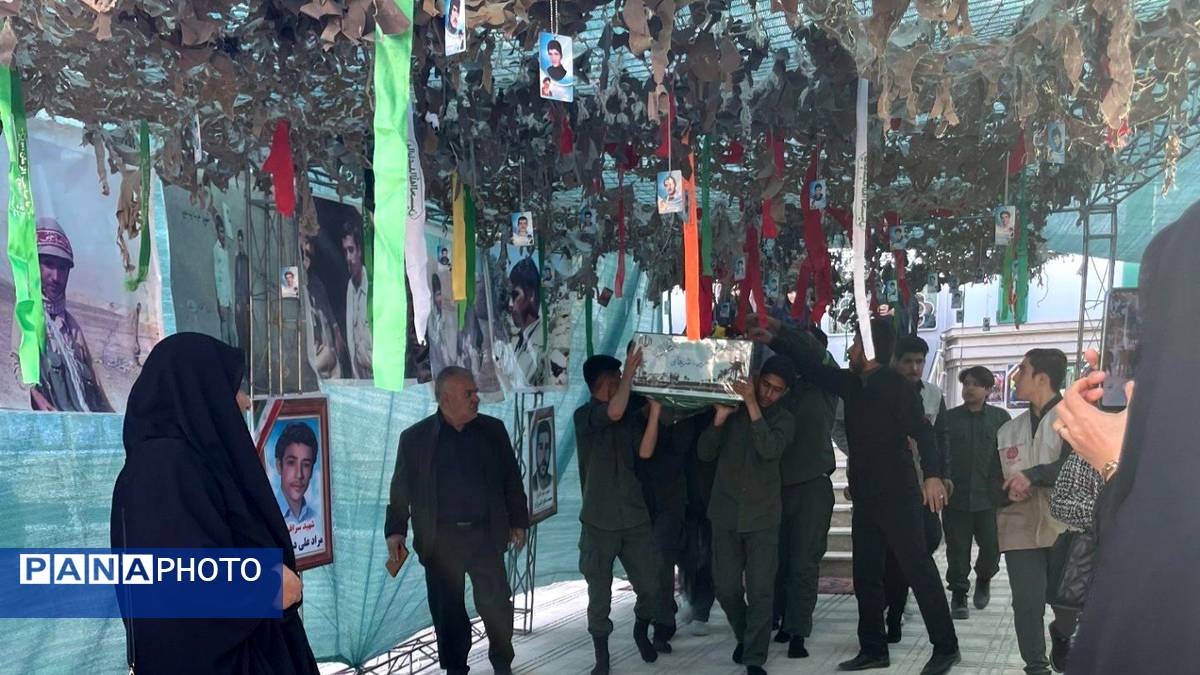 یادواره لاله‌های روشن در صالحیه؛ روایت نسل امروز برای ۲۳ قهرمان آسمانی