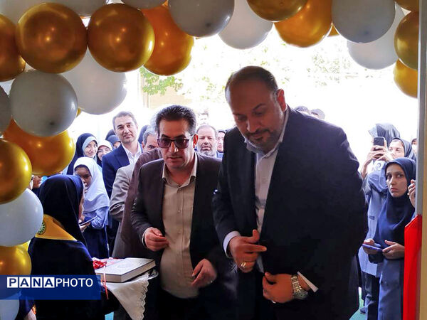 افتتاح «کافه گفت‌وگوی دخترونه» بجنورد