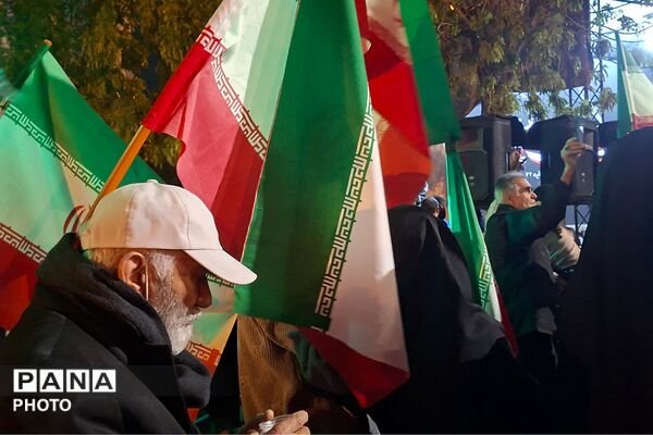 سی شب کنار هم در تجمعات خونخواهی رهبر شهید