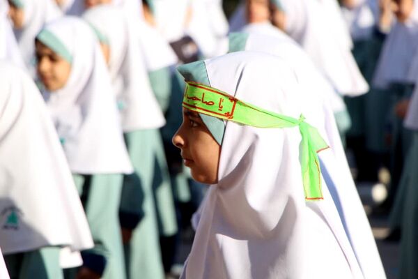 مراسم صبحگاه مهدوی در مدرسه شاهد نیک‌اندیشان