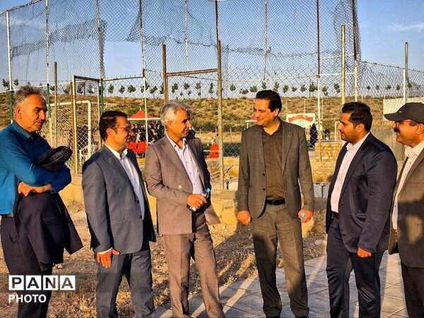 دومین روز برنامه طبیعت گردی «هم قدم با بهار» 