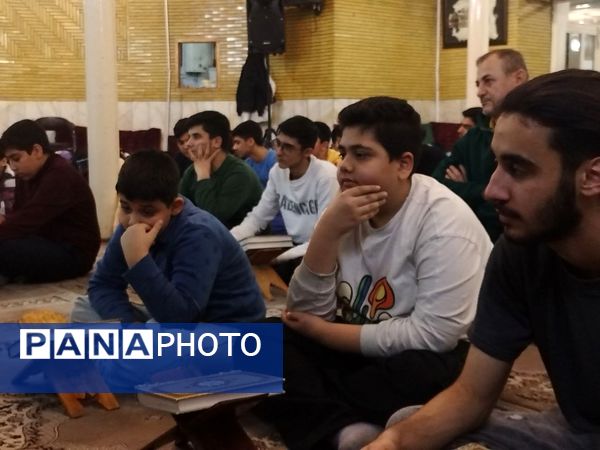 اعتکاف دانش‌آموزان منطقه ۱۶؛ دارالشهدای شهر تهران 