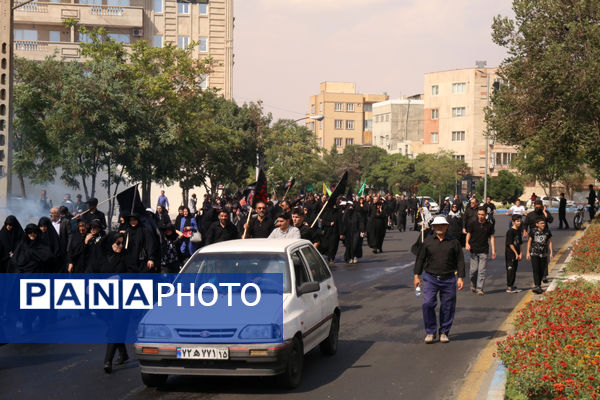 پیاده‌روی جاماندگان اربعین حسینی در تبریز