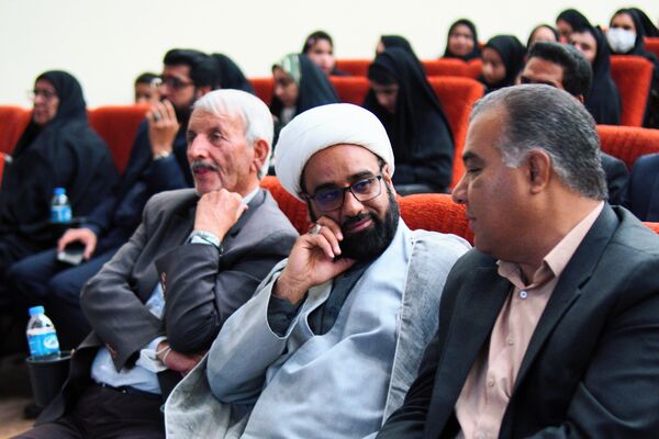دانشجو؛ پرچم‌دار امید، آگاهی و حرکت به سوی پیشرفت