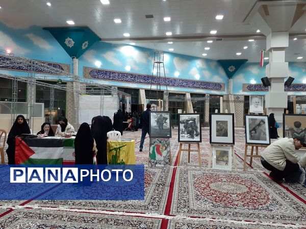 مراسم پاسداشت شهدای مقاومت و نمایشگاه آثار منتخب دانش‌آموزان رویداد آخراشه