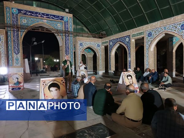 مراسم قرائت زیارت عاشورا به‌مناسبت هفته دفاع مقدس در مزار شهدای خلیل آباد