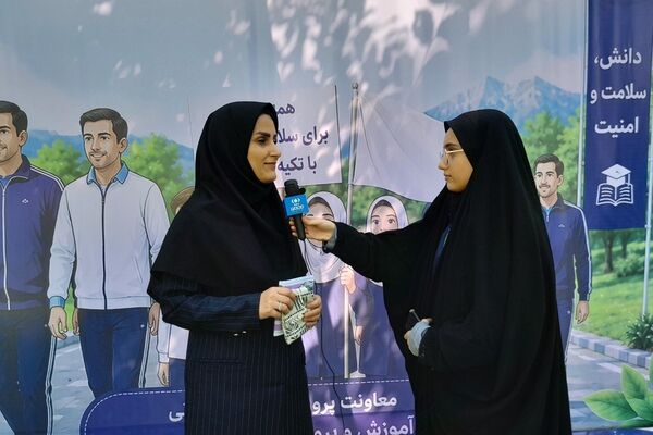 ابتکاربانوی کارآفرین فومنی برای کاهش مصرف پلاستیک در مدارس