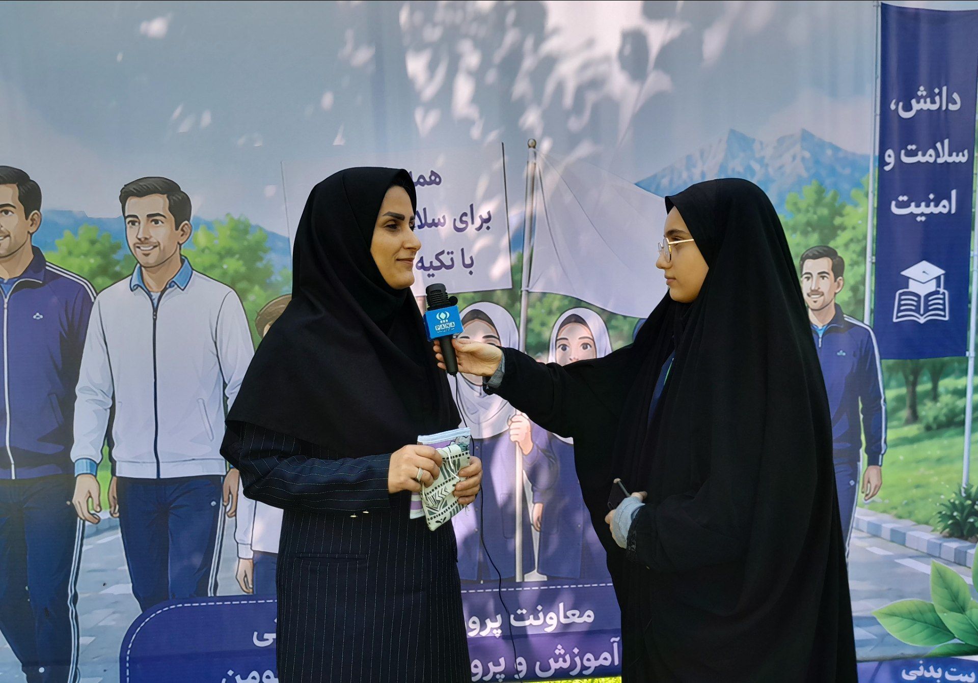 ابتکاربانوی کارآفرین فومنی برای کاهش مصرف پلاستیک در مدارس