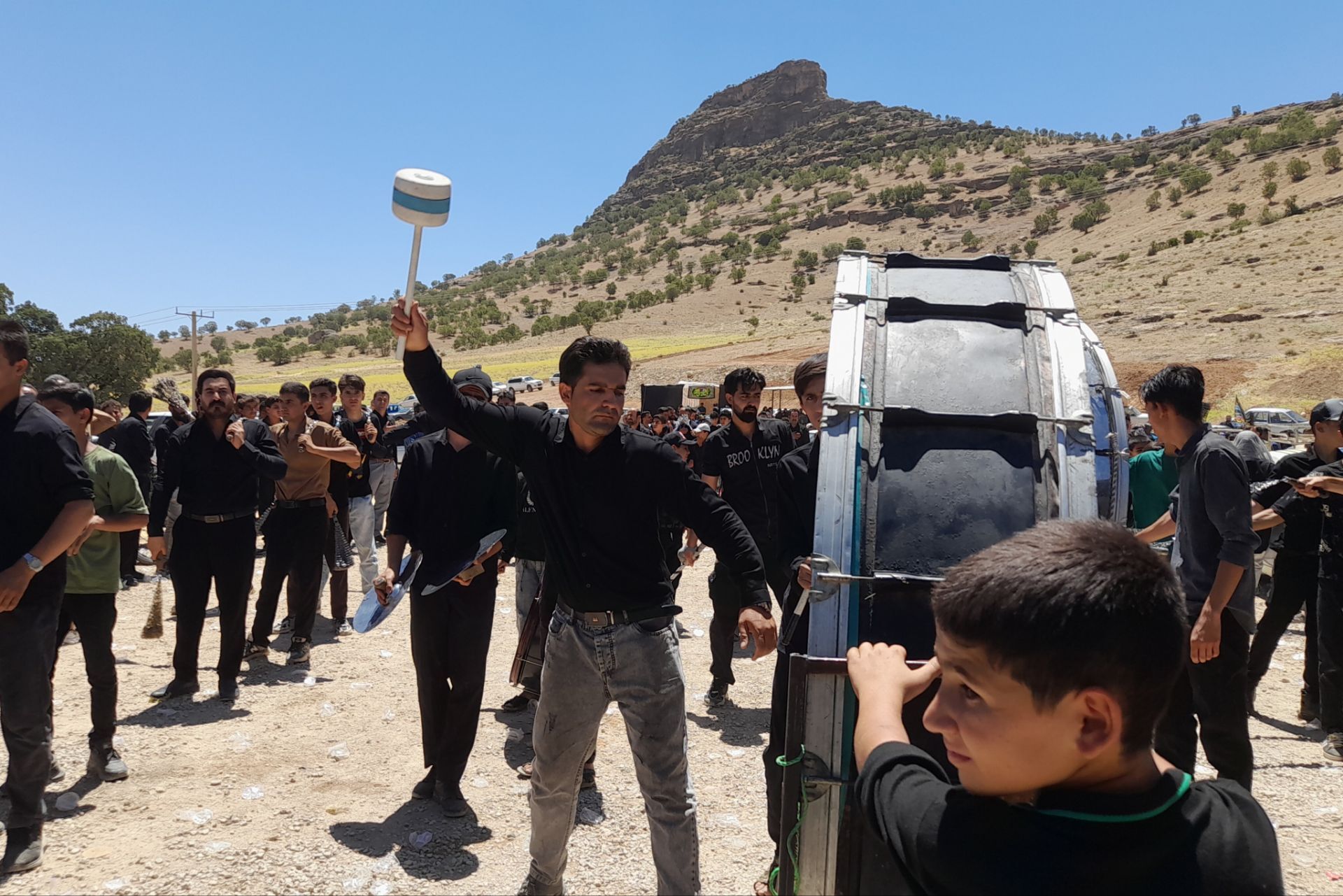 طنین «یا حسین» در آستان امامزاده قنبر عبدال