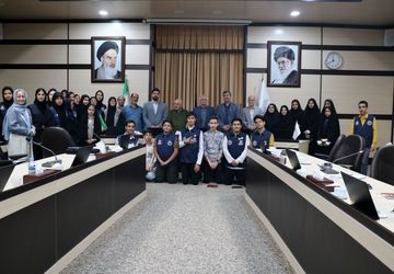 نشست هم‌اندیشی دانش‌آموز خبرنگاران پانا با معاون امنیتی و انتظامی استانداری خراسان رضوی 