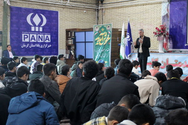 خبرگزاری پانا تربیت و توانمند‌سازی دانش آموزان در عرصه رسانه را دنبال می کند 