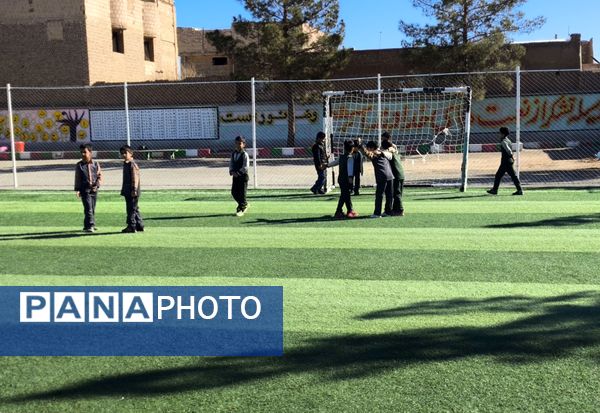 مسابقات فوتبال دبستان شهید پسندیده روستای فدافن شهرستان کاشمر 