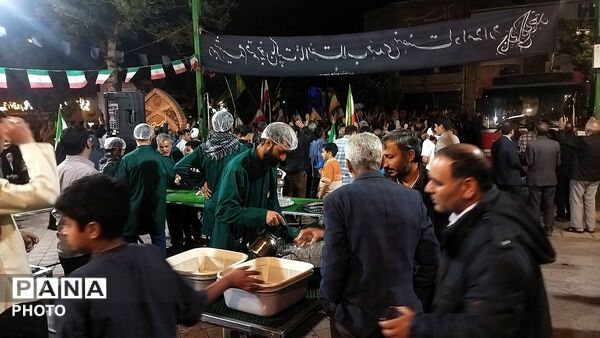 گذری بر موکب ها در هفتاد  و یکمین شب از اجتماعات مردمی حسینیه امام خمینی نیشابور 