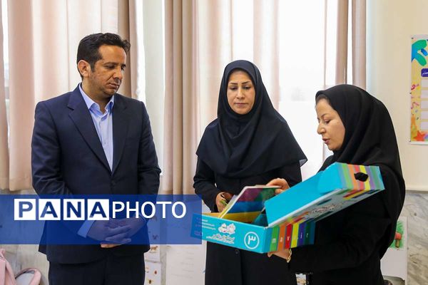 بازدید مدیرکل آموزش‌وپرورش کرمان از مجتمع آموزشی «اندیشه هوشمند ارگ»