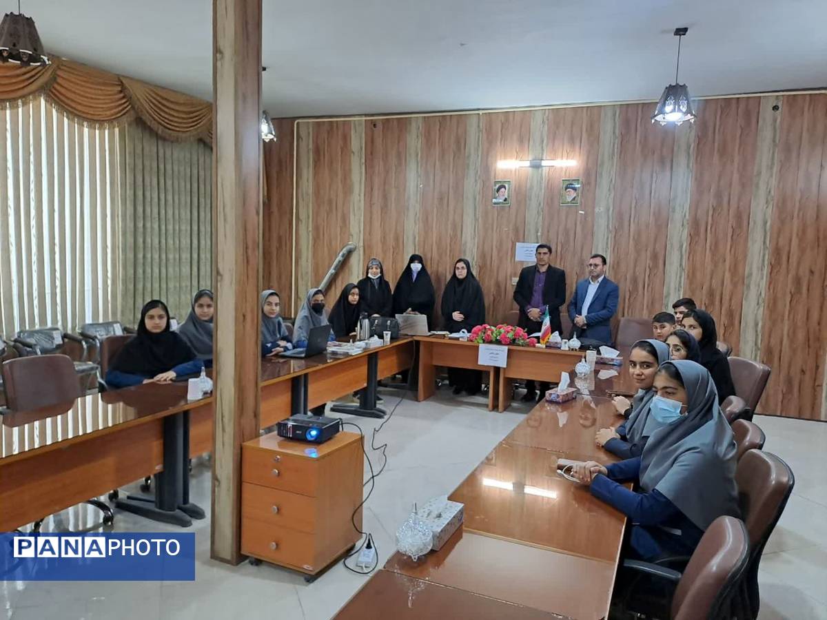 داوری دهمین دوره جشنواره نوجوان خوارزمی محور ریاضی در شهرستان فاروج