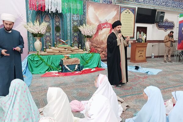 آیین جشن تکلیف دانش‌آموزان دختر شهرستان پردیس در فضایی معنوی و باشکوه