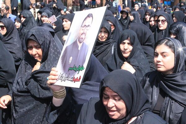 تشییعی که بهارستان را یکپارچه عزادار و مفتخر کرد
