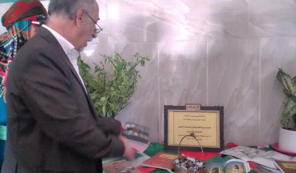 جشنواره البرزشناسی در مدرسه لاله‌های انقلاب