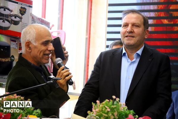 جشنواره بزرگ خریداران ماهی در تبریز