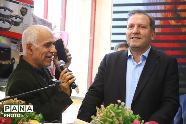 جشنواره بزرگ خریداران ماهی در تبریز