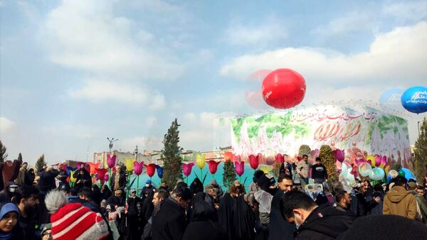جشن پیروزی انقلاب در خیابان‌های تهران