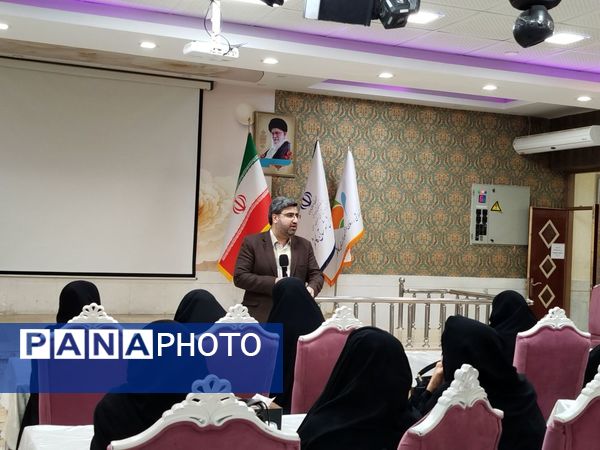 کارگاه دانش‌افزایی حل مسئله و بهبود عملکرد در کاشمر