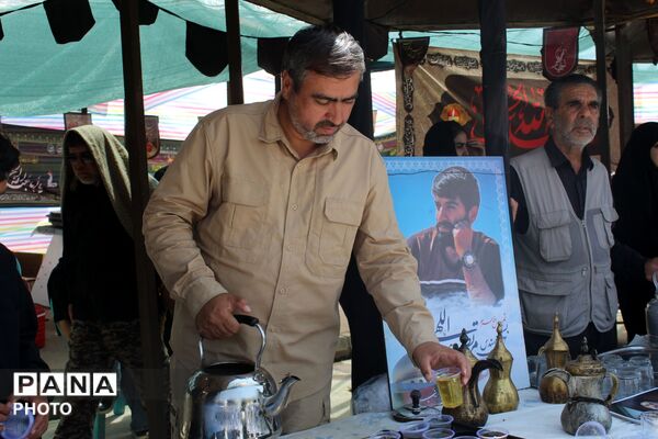 همدلی فاروج در مسیر بازگشت زائران؛ موکب‌های خدمت‌رسانی تا آخرین لحظه پای کار بودند