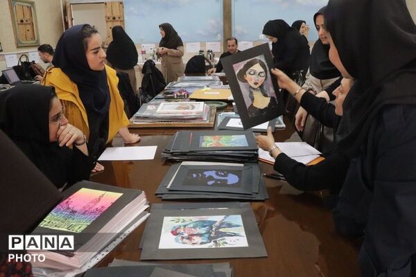 داوری مرحله منطقه‌ای چهل‌وچهارمین جشنواره فرهنگی هنری فردا در اسلامشهر 