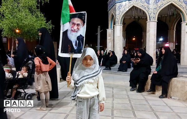 همراهی کودکان جعفرآباد تا آستان شهدای گمنام در شب هشتاد و یکم