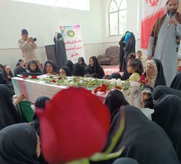 بازگشت شهید ابراهیم زمانی به دیار خود 