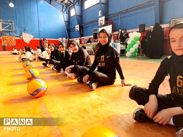 نمایش همبستگی دختران ورزشکار جعفرآباد در جشن بزرگ غدیر